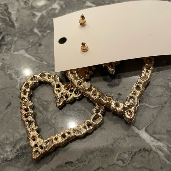 gem heart earrings! - Picture 2 of 3